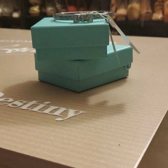 KATESPADE Authentic Bracelet - Picture 4 of 4